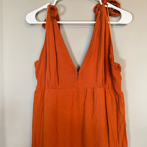 Abercrombie & Fitch NWT Women’s Rust Orange V-Neck Tie-Shoulder Maxi Dress - Picture 2 of 8